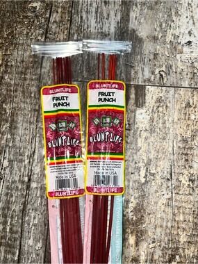 Fruit Punch(30 incense) 
Designer Scents BluntLife JUMBO 19" Incense